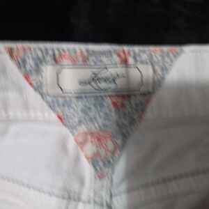 Levi's 501 White Premium Straight Leg JeansFabric: 99% Cotton, 1% Elastane.